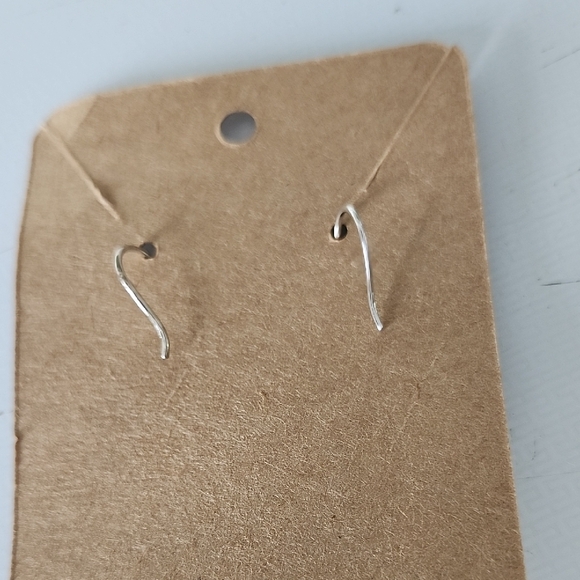 Source Unknown Silver and Blue Elegant Earrings - Picture 3 of 4